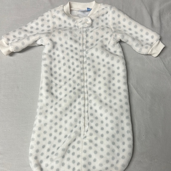 PLACE - White and Gray Polka Dot Sleep Sack with Long Sleeves - Picture 1 of 3